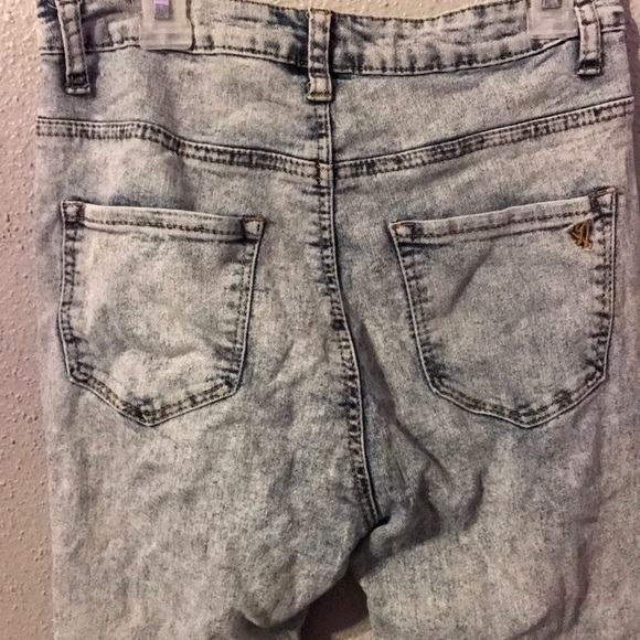 Pants - Picture 4 of 6